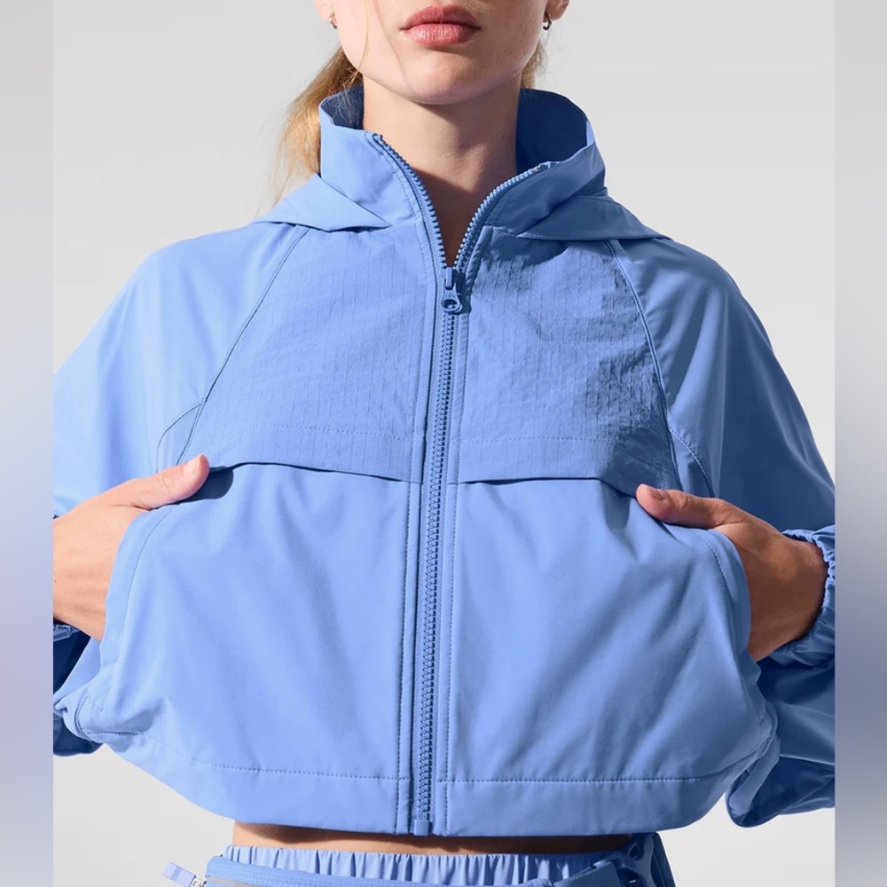 Alo Yoga Women’s Cropped Playmaker Jacket - brand new, never worn